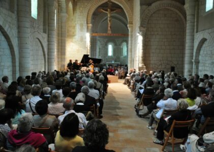 NOUS CONTACTER